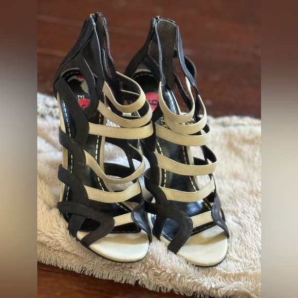 New - Picture 2 of 2